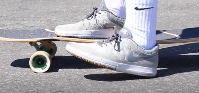 foot placement on a longboard